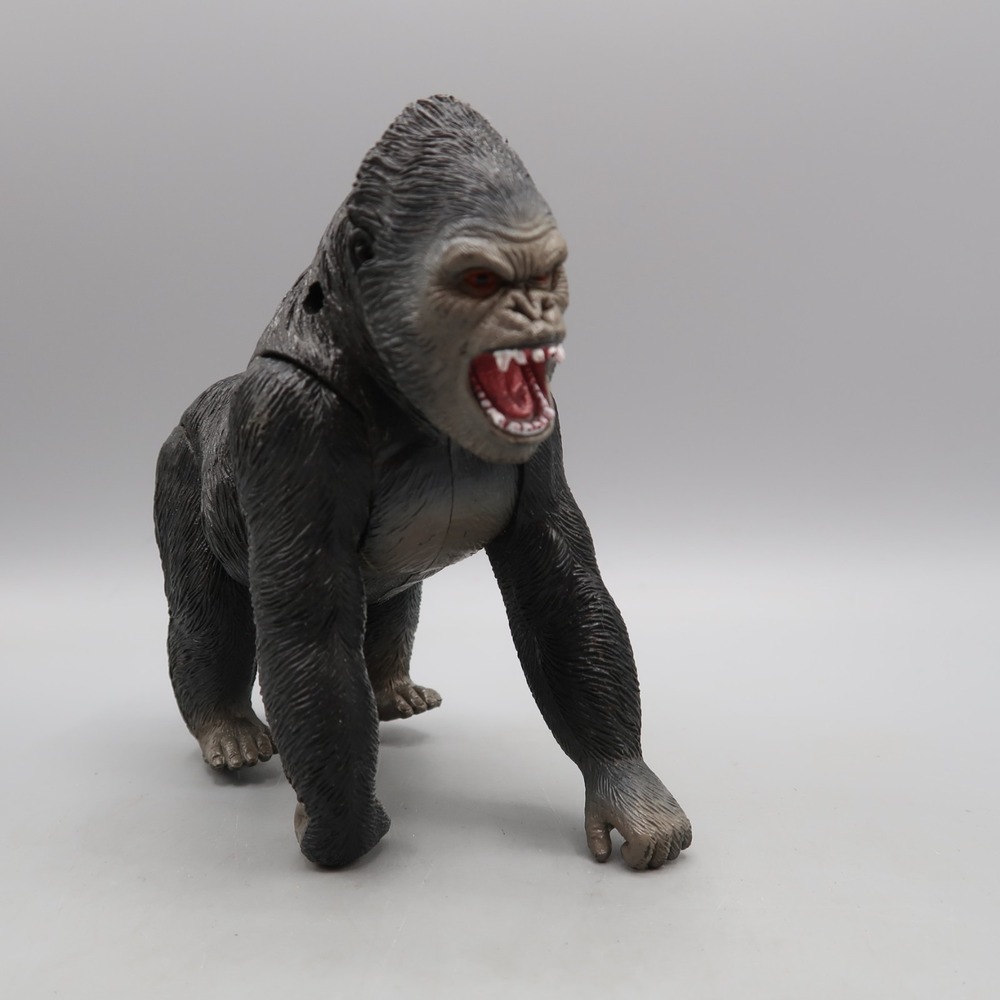 Toys R US Gorilla Realistic Animal Toy Figure 2017 Black King Kong Ape